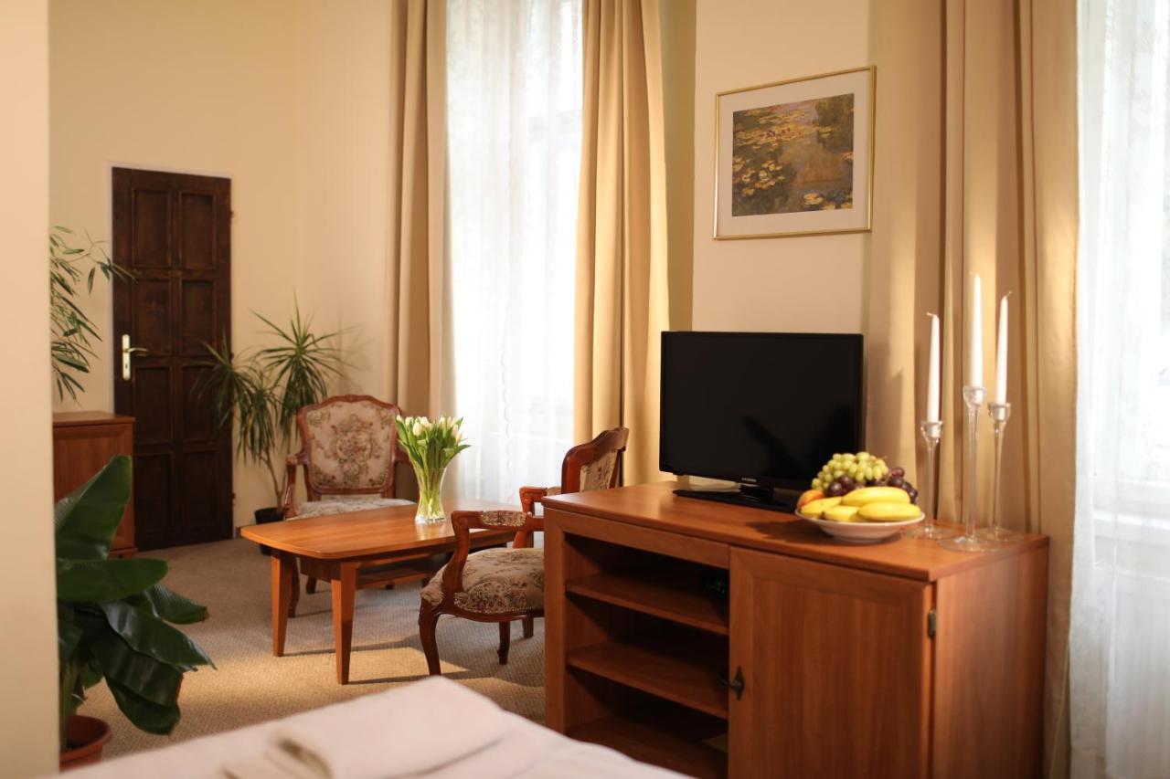 Hotel U Semika Praga Zewnętrze zdjęcie