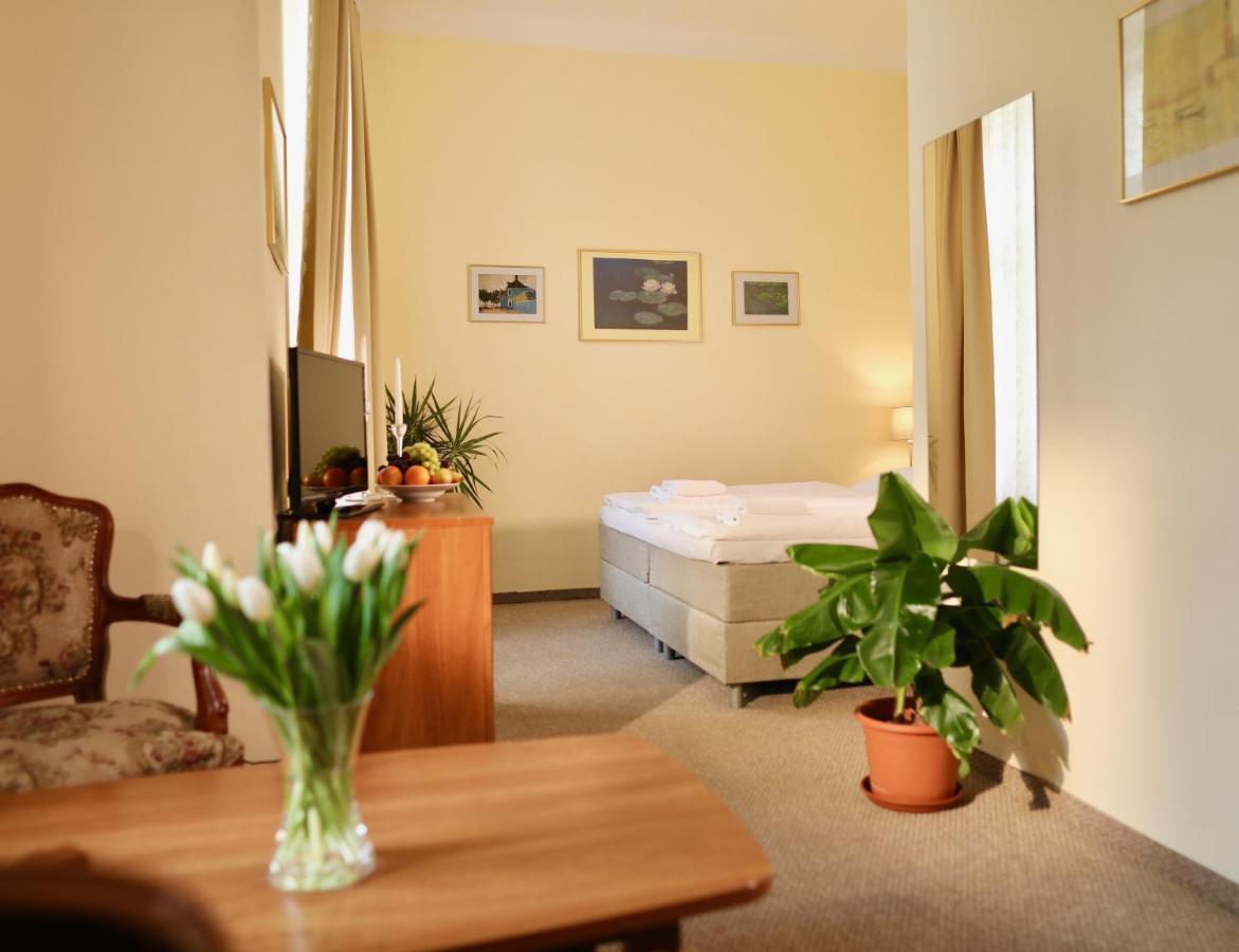 Hotel U Semika Praga Zewnętrze zdjęcie